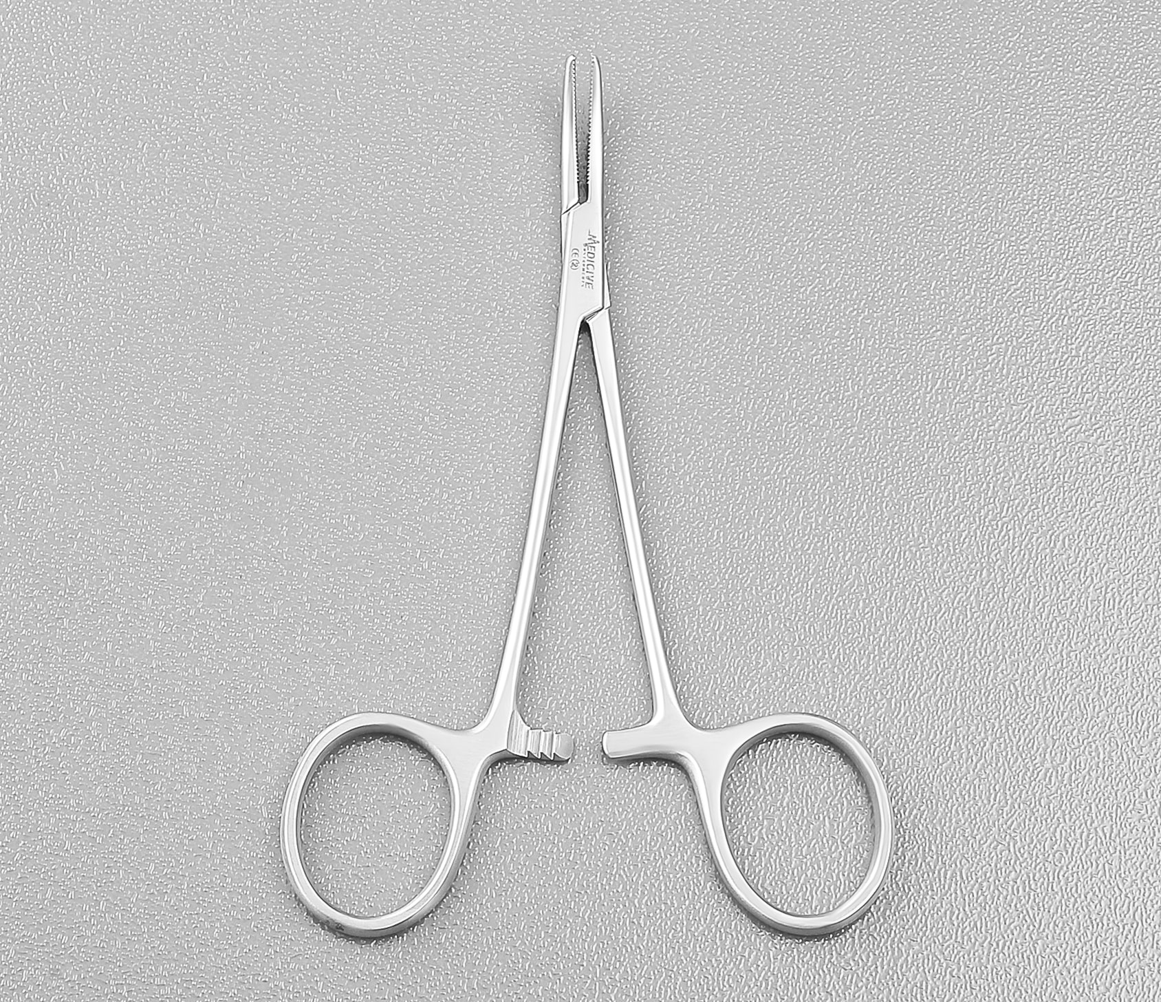 mosquito-forceps